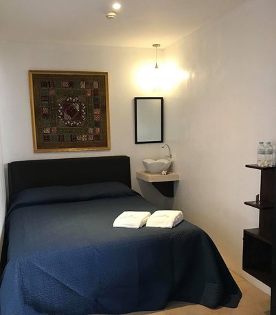 Imagen de la habitación del Hotel Segara Villas. Foto 7