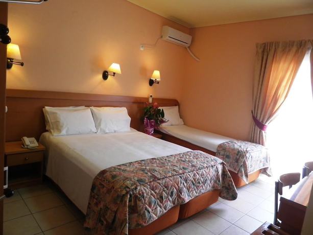 Imagen de la habitación del Hotel Segas, Loutraki. Foto 12