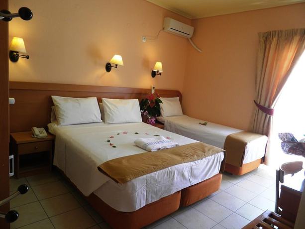Imagen de la habitación del Hotel Segas, Loutraki. Foto 15