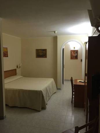 Imagen de la habitación del Hotel Seggio. Foto 11