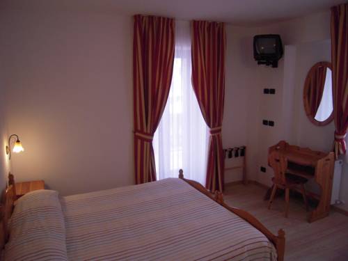 Imagen de la habitación del Hotel Seggiovia. Foto 5