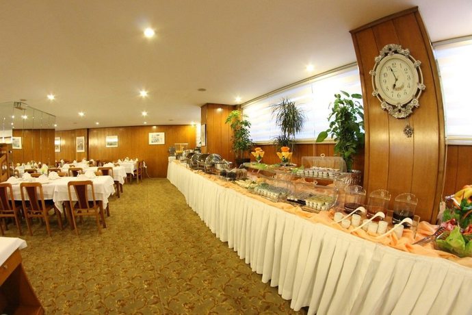 Imagen del bar/restaurante del Hotel Segmen, &Ccedil;ankaya. Foto 2