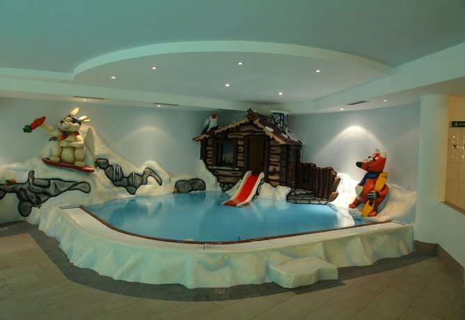 Imagen de la piscina del Hotel Seiblishof Superior Ischgl. Foto 12