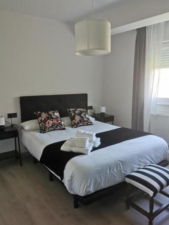 Imagen de la habitación del Hotel Seijo. Foto 12