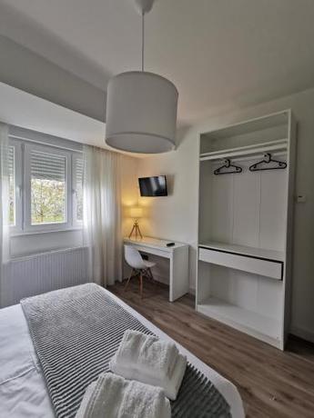 Imagen de la habitación del Hotel Seijo. Foto 13