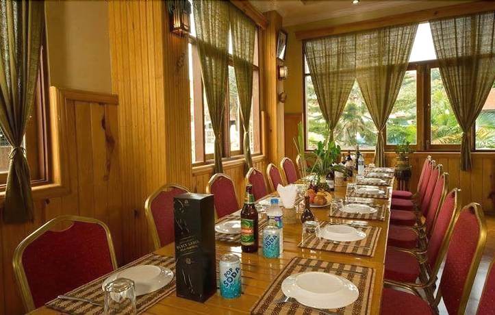 Imagen del bar/restaurante del Hotel Seint. Foto 8