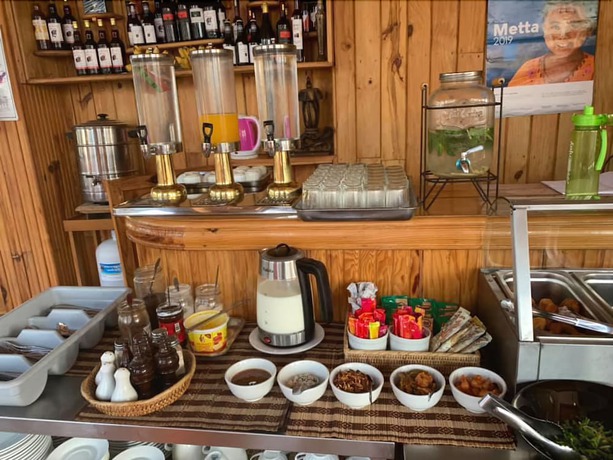 Imagen del bar/restaurante del Hotel Seint. Foto 11