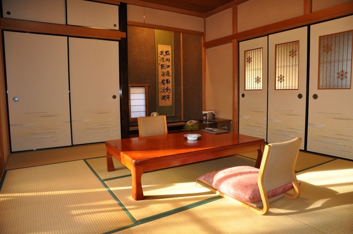 Imagen de la habitación del Hotel Seishohtei Shirasuna. Foto 14