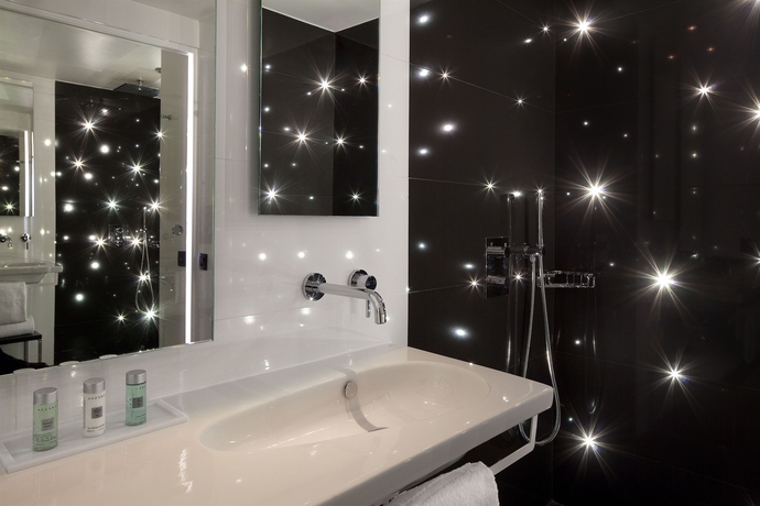 Imagen de la habitación del Hotel Sejour BeauBourg. Foto 7