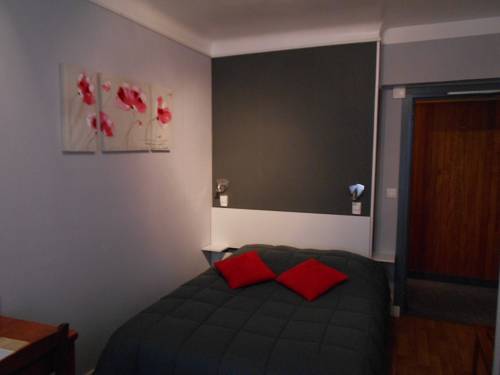 Imagen de la habitación del Hotel Sejour Fleuri. Foto 8