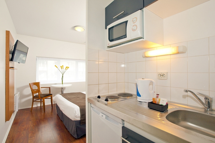 Imagen de la habitación del Hotel Sejours Et Affaires Courbevoie Grande Arche. Foto 8