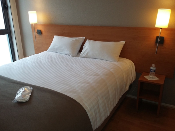 Imagen de la habitación del Hotel Sejours and Affaires Orleans Jeanne D'arc. Foto 7