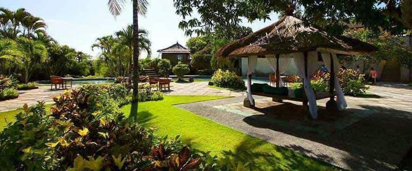 Imagen de los exteriores del Hotel Sekar Nusa Villa. Foto 3