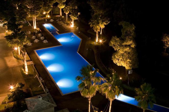 Imagen de la piscina del Hotel Sekia. Foto 14