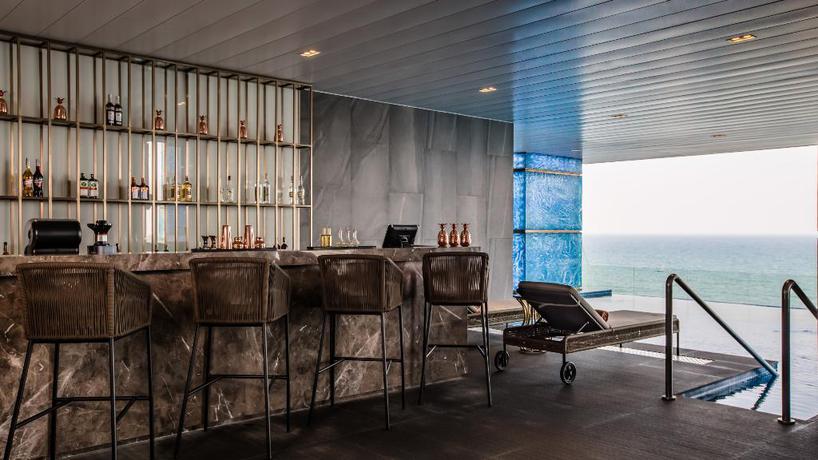 Imagen del bar/restaurante del Hotel Sel De Mer and Suites. Foto 9