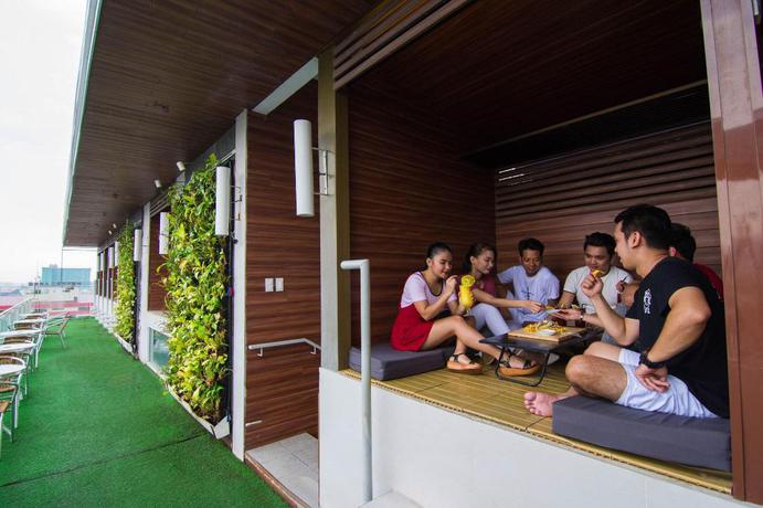 Imagen del bar/restaurante del Hotel Selah Pods Manila. Foto 7