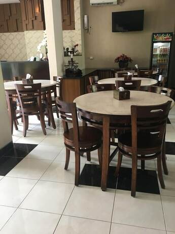 Imagen del bar/restaurante del Hotel Selaras Inn Syariah. Foto 17