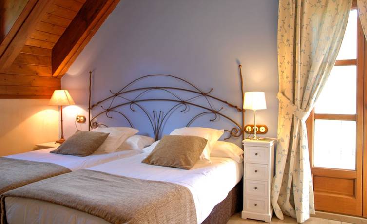 Imagen de la habitación del Hotel Selba D'ansils. Foto 5