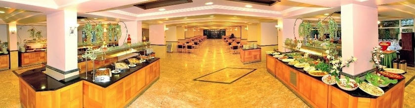 Imagen del bar/restaurante del Hotel Selcukhan. Foto 5