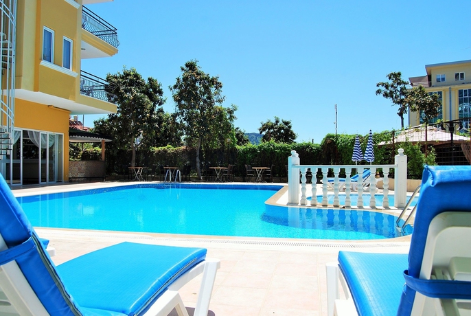 Imagen de la piscina del Hotel Select Apart. Foto 16
