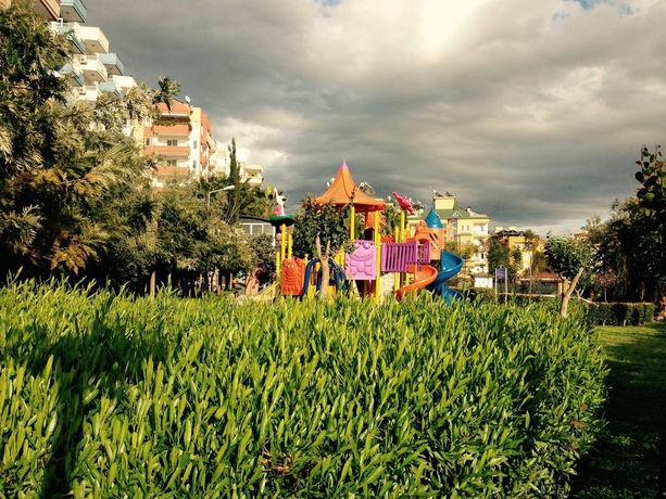 Imagen de los exteriores del Hotel Select Apart. Foto 11