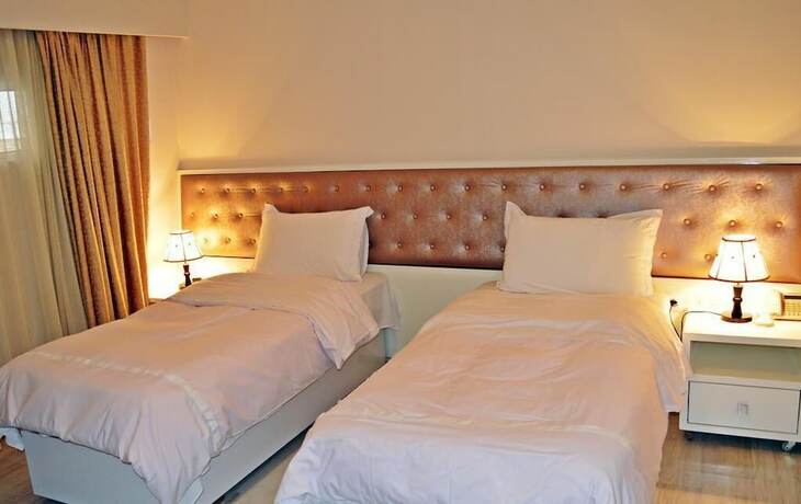 Imagen de la habitación del Hotel Select City Center. Foto 17