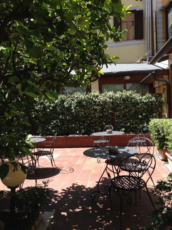 Imagen de los exteriores del Hotel Select Garden. Foto 10