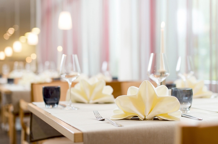 Imagen del bar/restaurante del Hotel Select Hamburg Nord. Foto 8