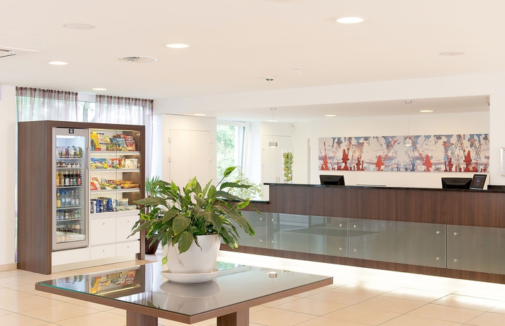 Imagen de los interiores del Hotel Select Hamburg Nord. Foto 16