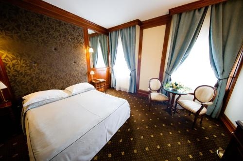 Imagen de la habitación del Hotel Select, Iasi. Foto 8
