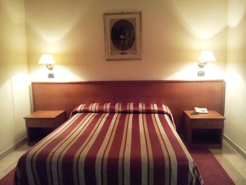 Imagen de la habitación del Hotel Select, Montecchio Emilia. Foto 5