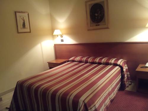 Imagen de la habitación del Hotel Select, Montecchio Emilia. Foto 8