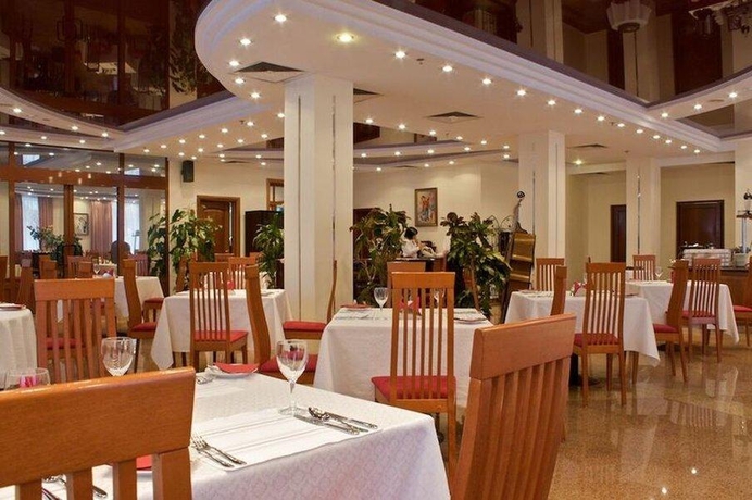 Imagen del bar/restaurante del Hotel Select Paveletskaya. Foto 2