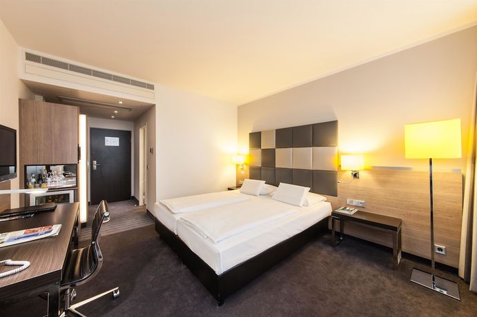 Imagen de la habitación del Hotel Select Spiegelturm Berlin. Foto 7