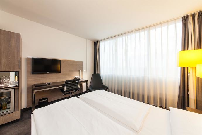 Imagen de la habitación del Hotel Select Spiegelturm Berlin. Foto 9