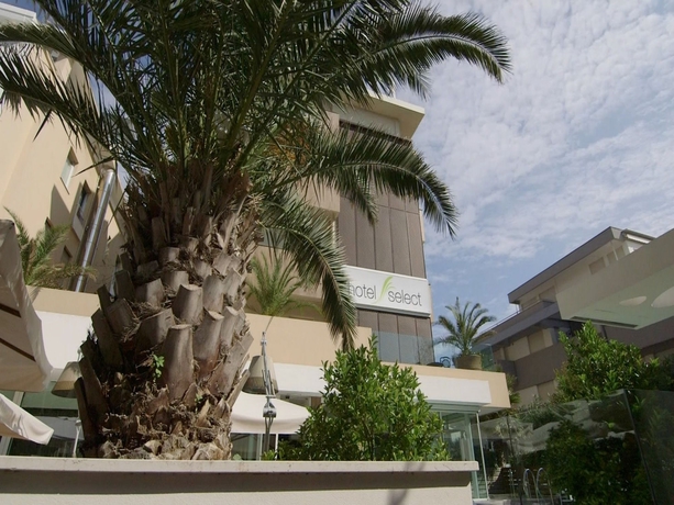 Imagen de los exteriores del Hotel Select Suites and Spa / Apartments. Foto 7