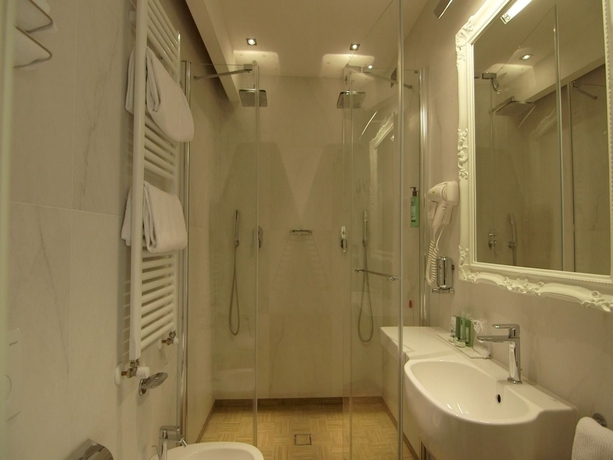 Imagen de la habitación del Hotel Select Suites and Spa / Apartments. Foto 6