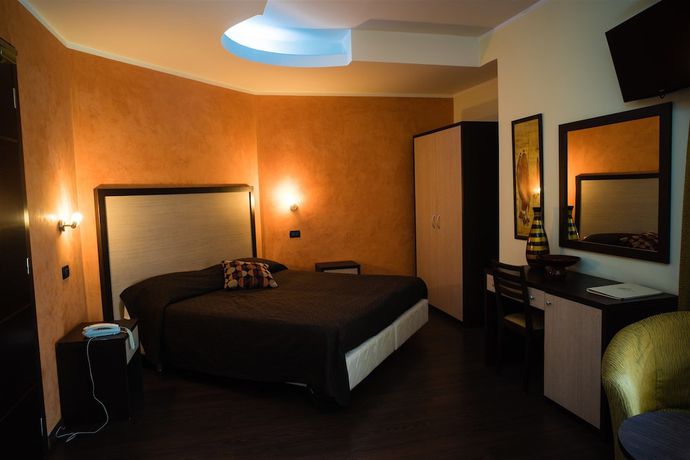 Imagen de la habitación del Hotel Select Wellness and Spa. Foto 16