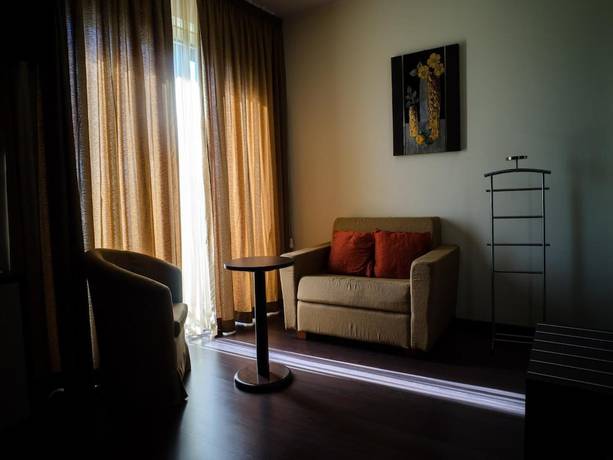 Imagen de la habitación del Hotel Select Wellness and Spa. Foto 17