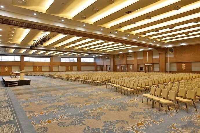 Imagen de los interiores del Hotel Selectum City Atasehir. Foto 30