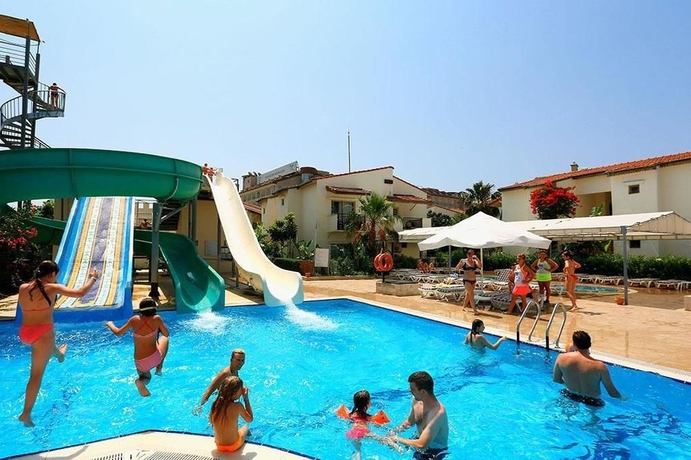 Imagen de la piscina del Hotel Selectum Family Comfort Side. Foto 13