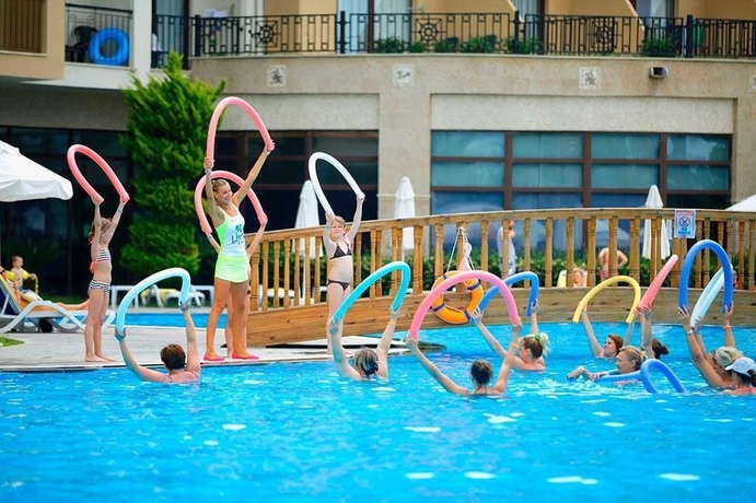 Imagen de la piscina del Hotel Selectum Family Comfort Side. Foto 15