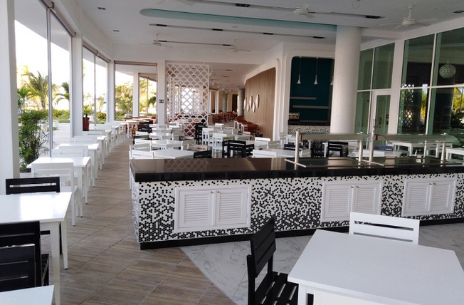 Imagen del bar/restaurante del Hotel Selectum Family Resort Varadero. Foto 11