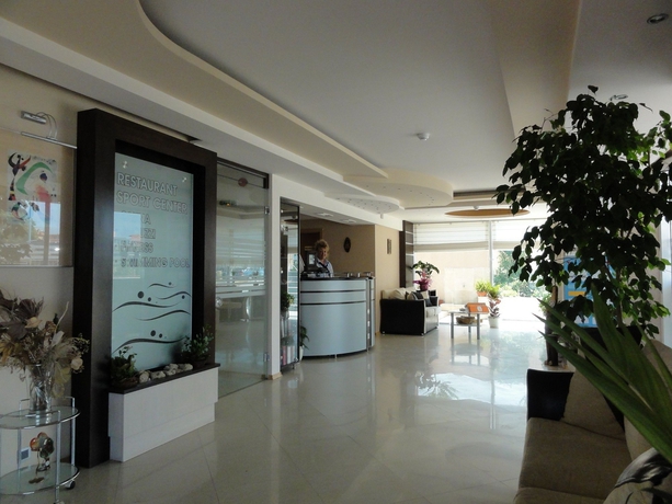 Imagen de los interiores del Hotel Selena Beach. Foto 11