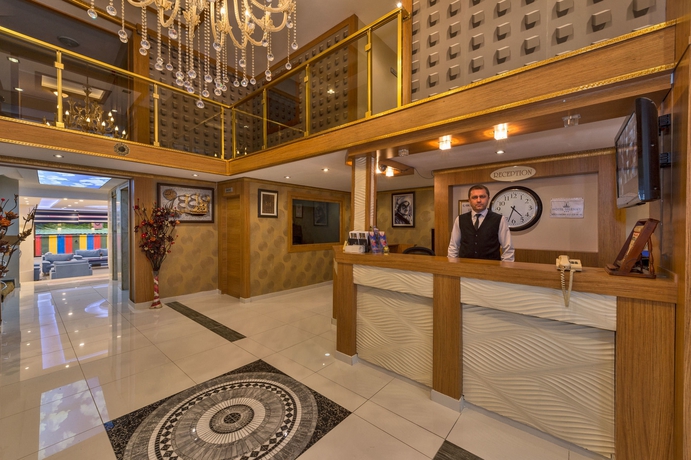 Imagen de los interiores del Hotel Selenay. Foto 8