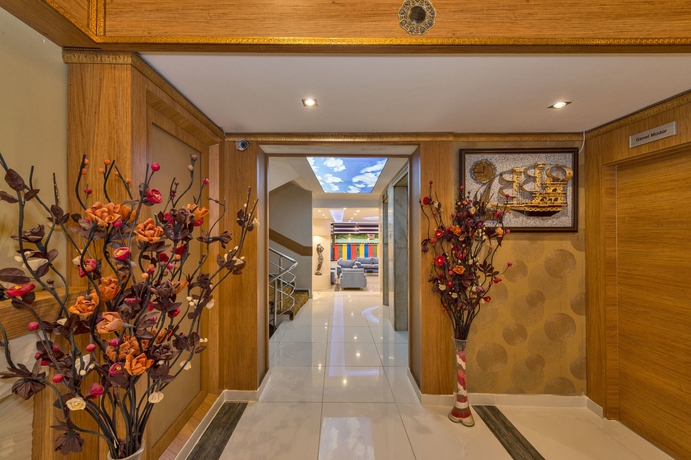 Imagen de los interiores del Hotel Selenay. Foto 11