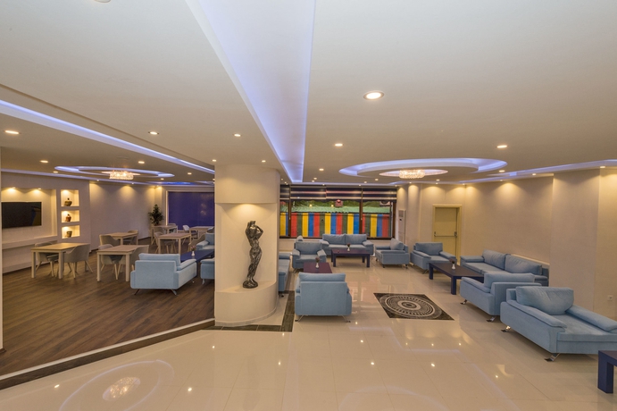 Imagen de los interiores del Hotel Selenay. Foto 13