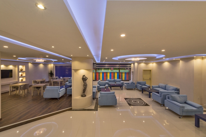 Imagen de los interiores del Hotel Selenay. Foto 15