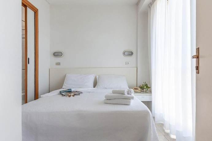 Imagen de la habitación del Hotel Selene. Foto 12