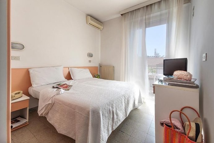 Imagen de la habitación del Hotel Selene. Foto 14